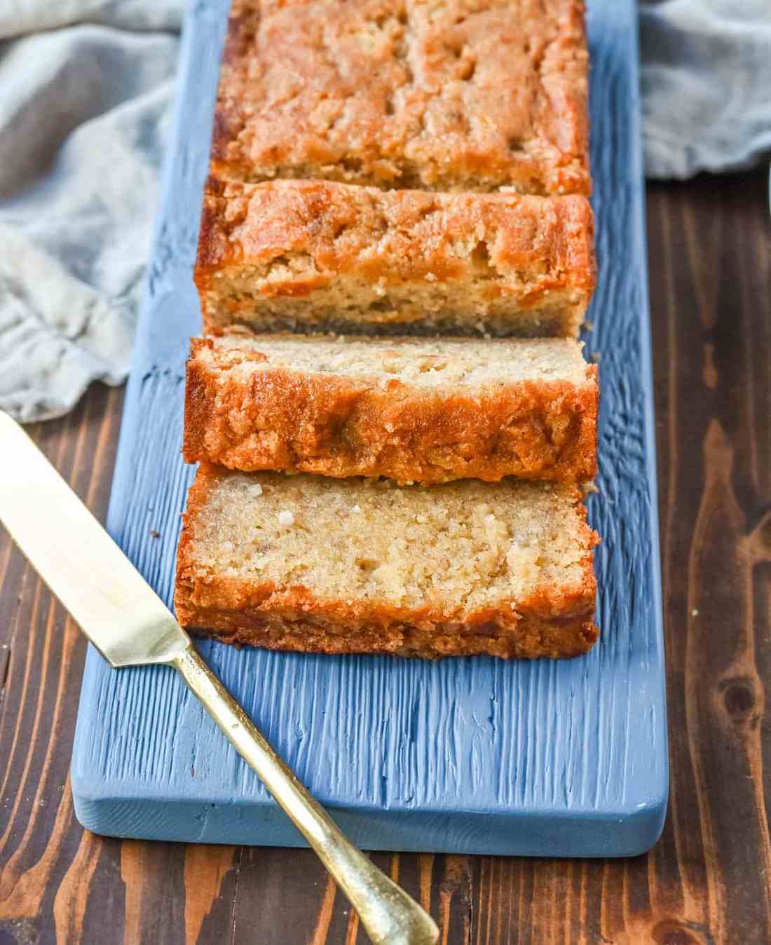 Honey‑glazed crust, soft banana crumb, golden honey drizzle, inviting aroma